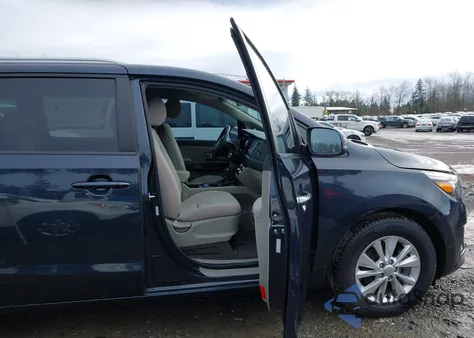 2016 Kia Sedona Lx z USA, uszkodzony, nr VIN KNDMB5C10G6086642